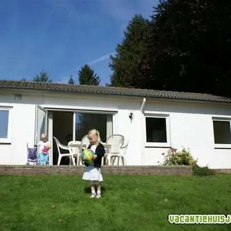 Holiday home Domein Hellebeuk Met Uitzicht! Valkenburg/klimmen Klimmen